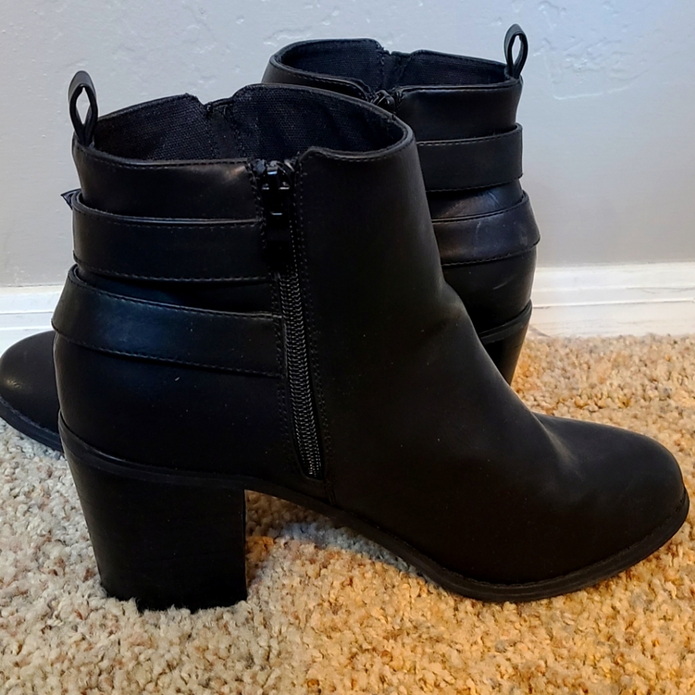 Zip-up Ankle Boots
